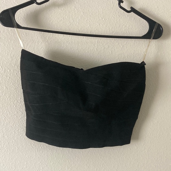 Cute black sleeveless crop top - Picture 1 of 5